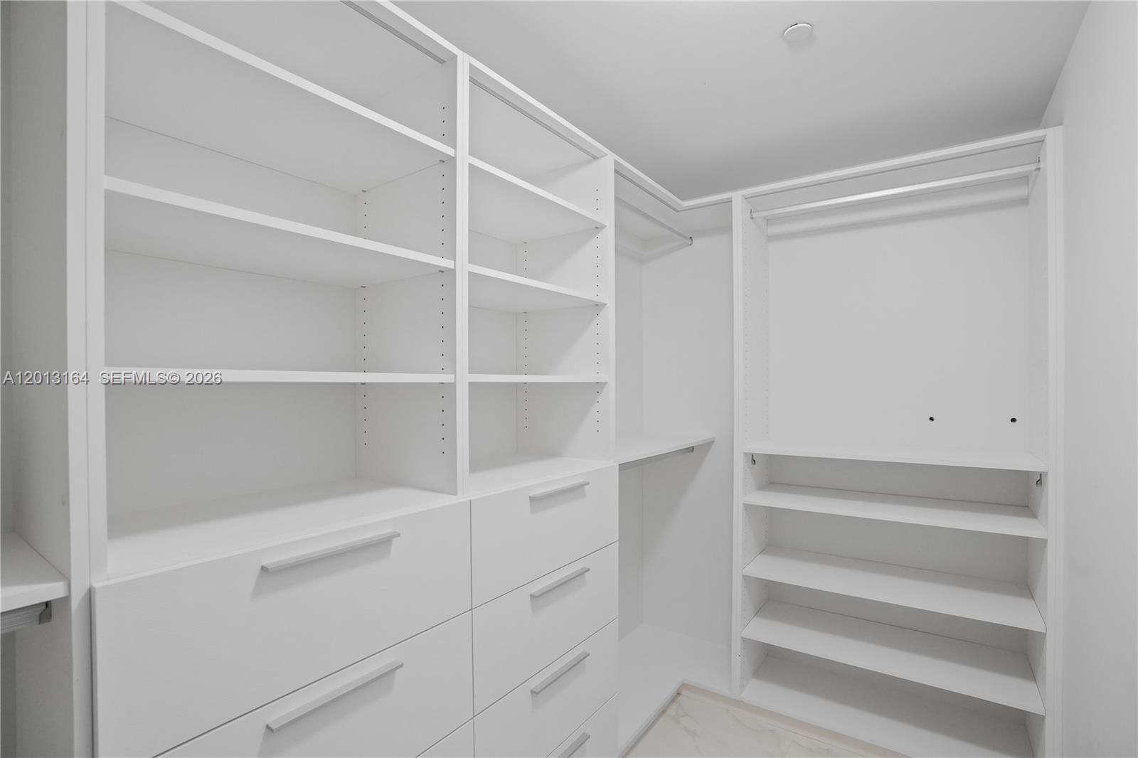 THE HARBOUR NORTH CONDO - Residential