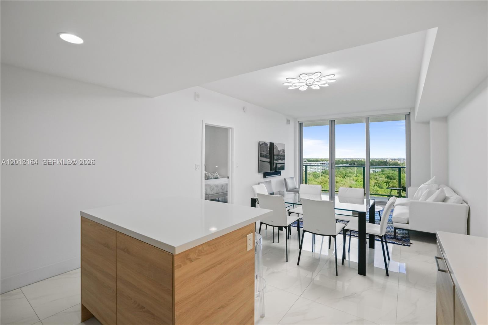 16385 Biscayne Blvd 1402