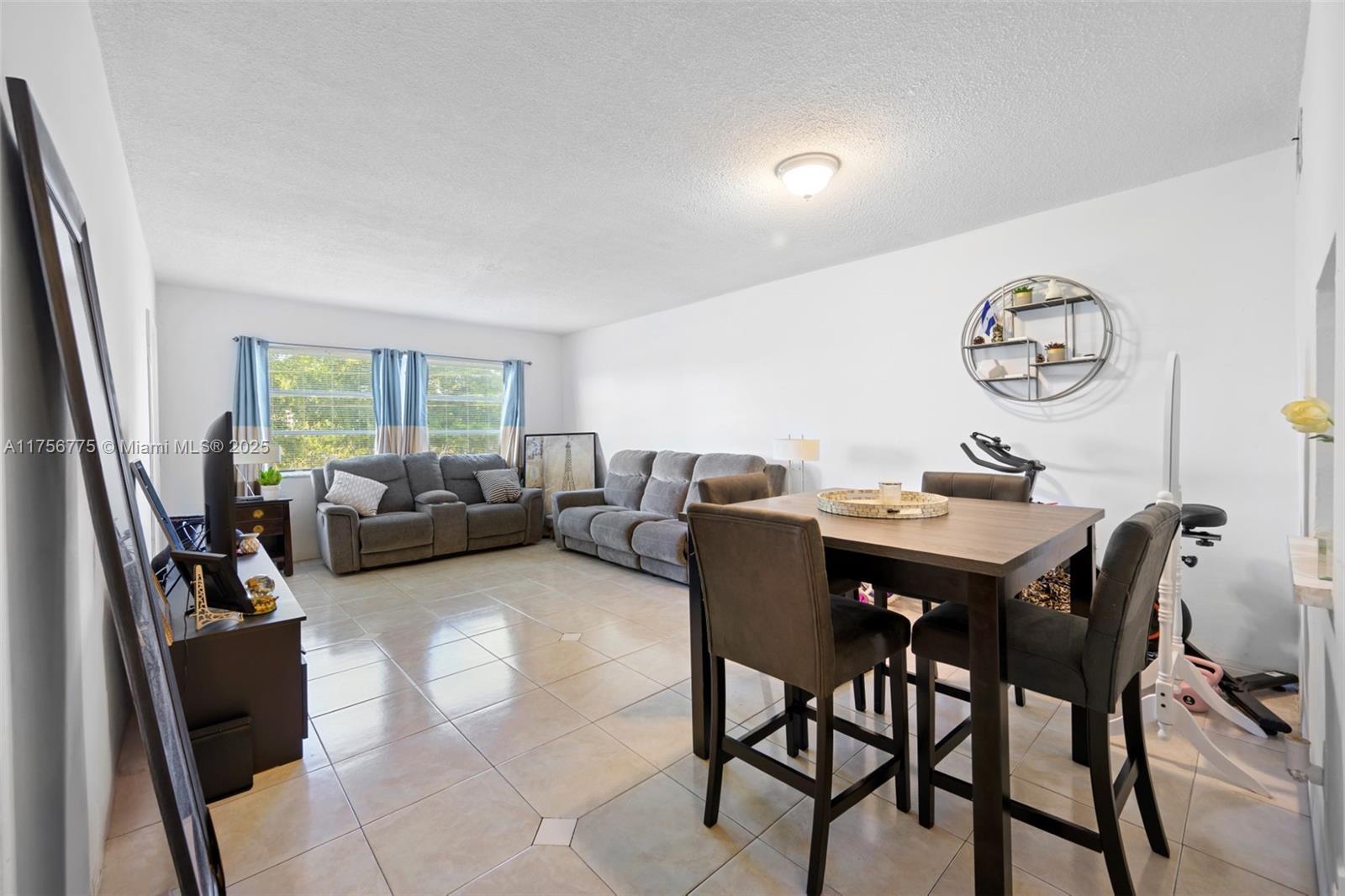 BISC LAKE GARDENS CONDO N - Residential