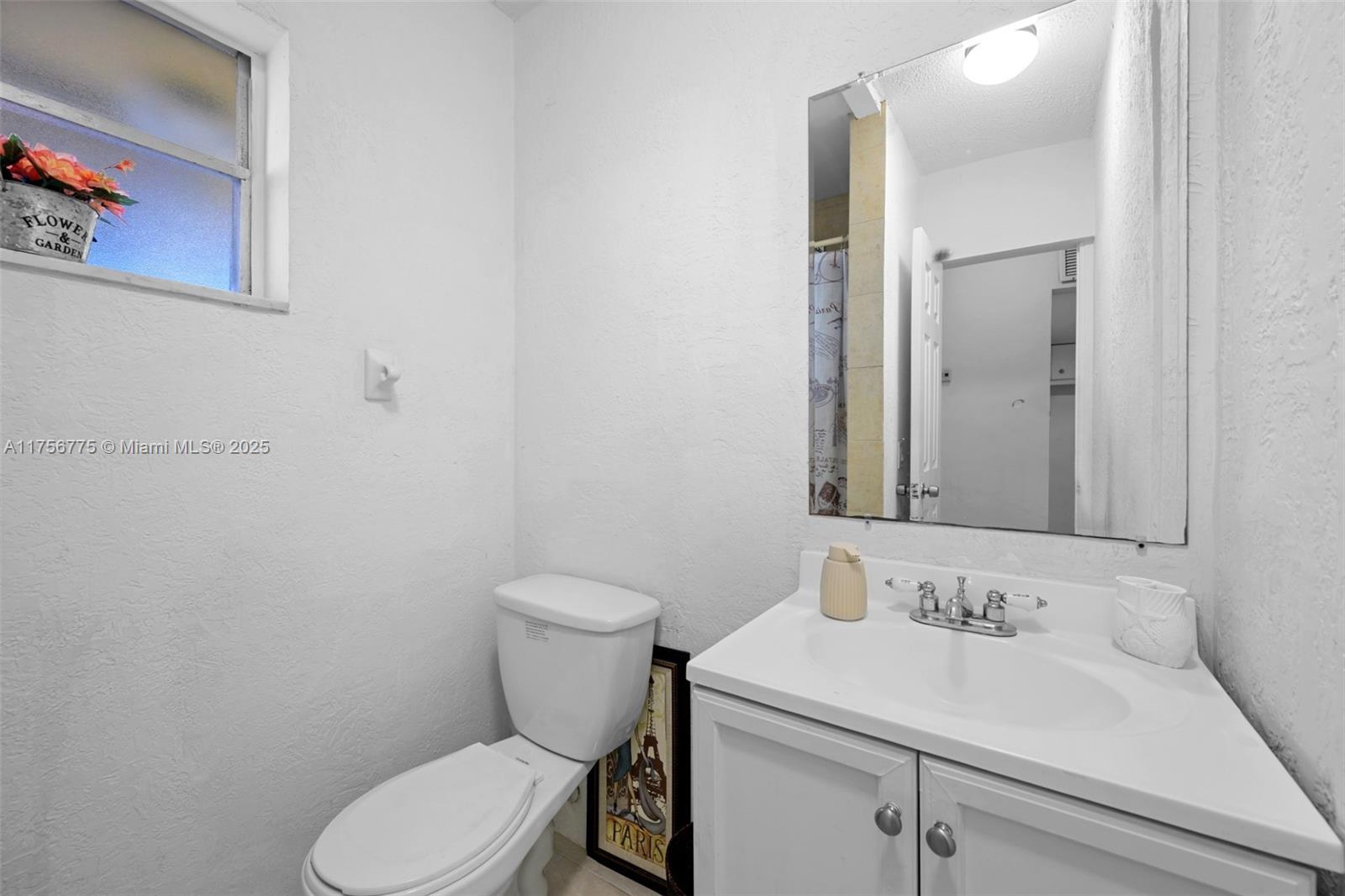 BISC LAKE GARDENS CONDO N - Residential