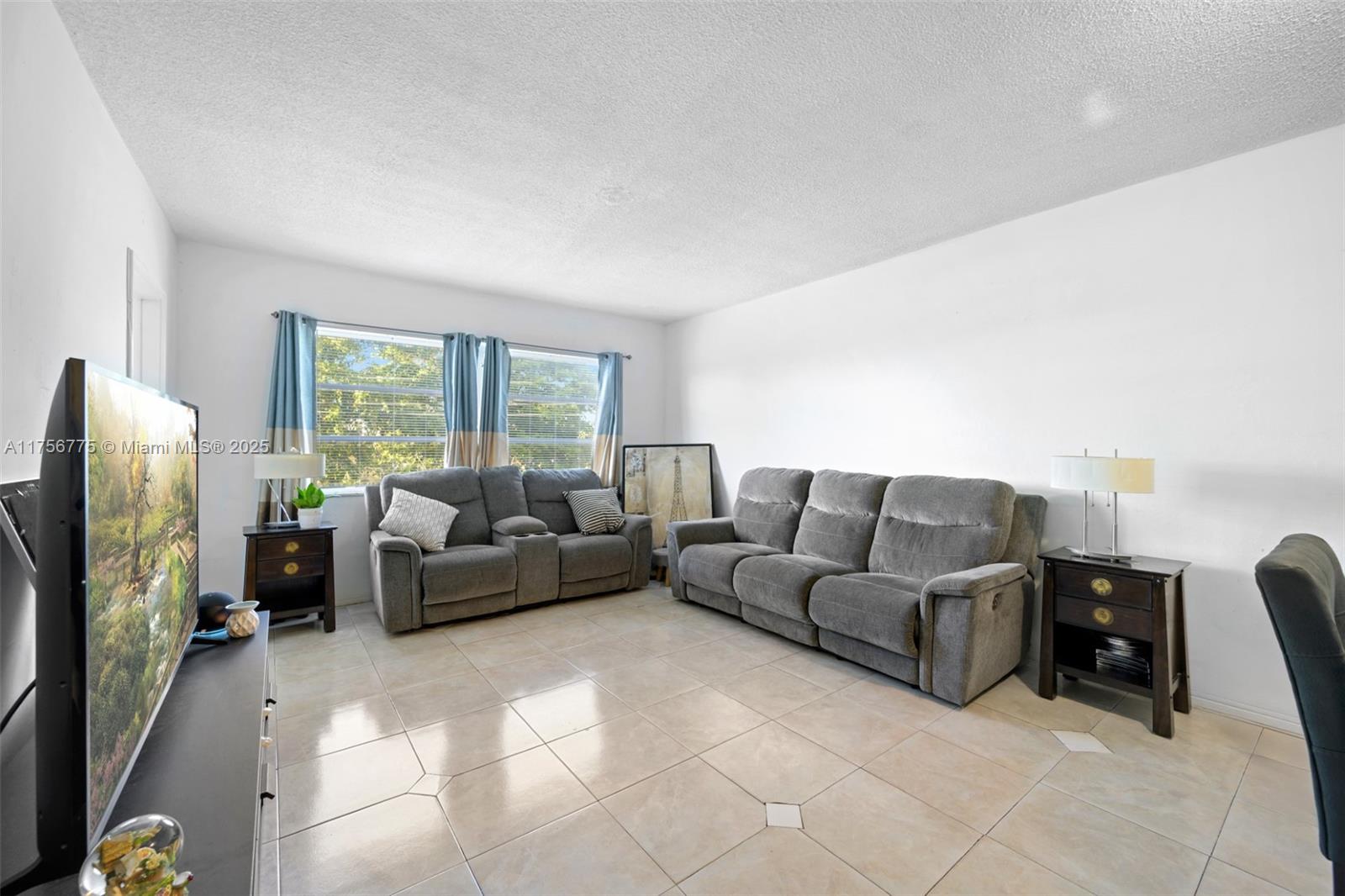 BISC LAKE GARDENS CONDO N - Residential