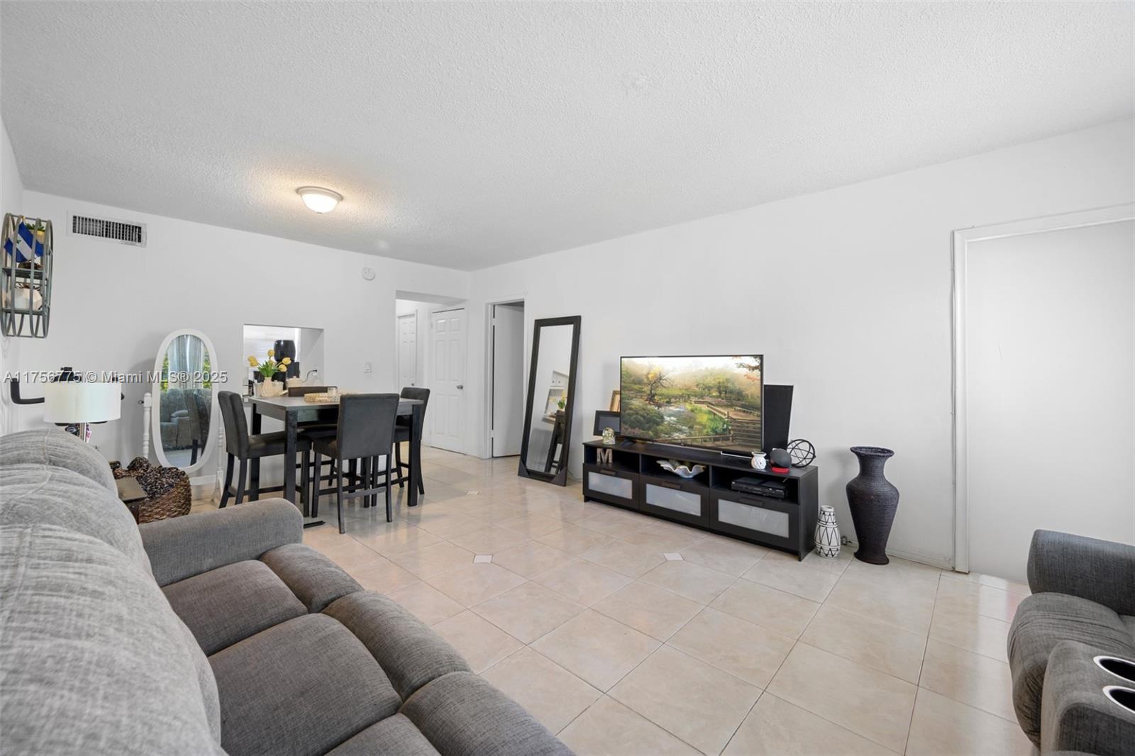 BISC LAKE GARDENS CONDO N - Residential