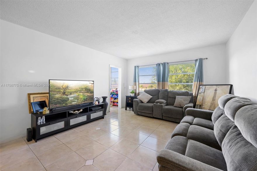 Discover this beautifully maintained unit in the heart of Aventura, offering 1 bedroom plus a versatile den and 2 full baths.  this home features a bright and open layout with serene views.  walking paths. Prime location near Aventura Mall, shopping, dining, and beaches. Don’t miss this opportunity—schedule your showing today!