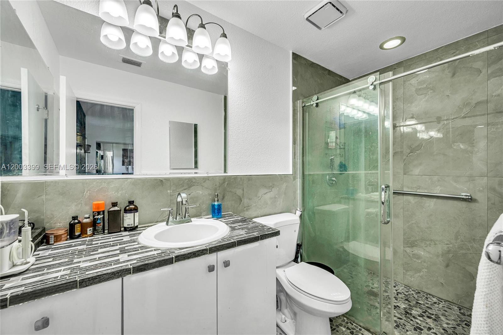 PINE GLEN - Residential