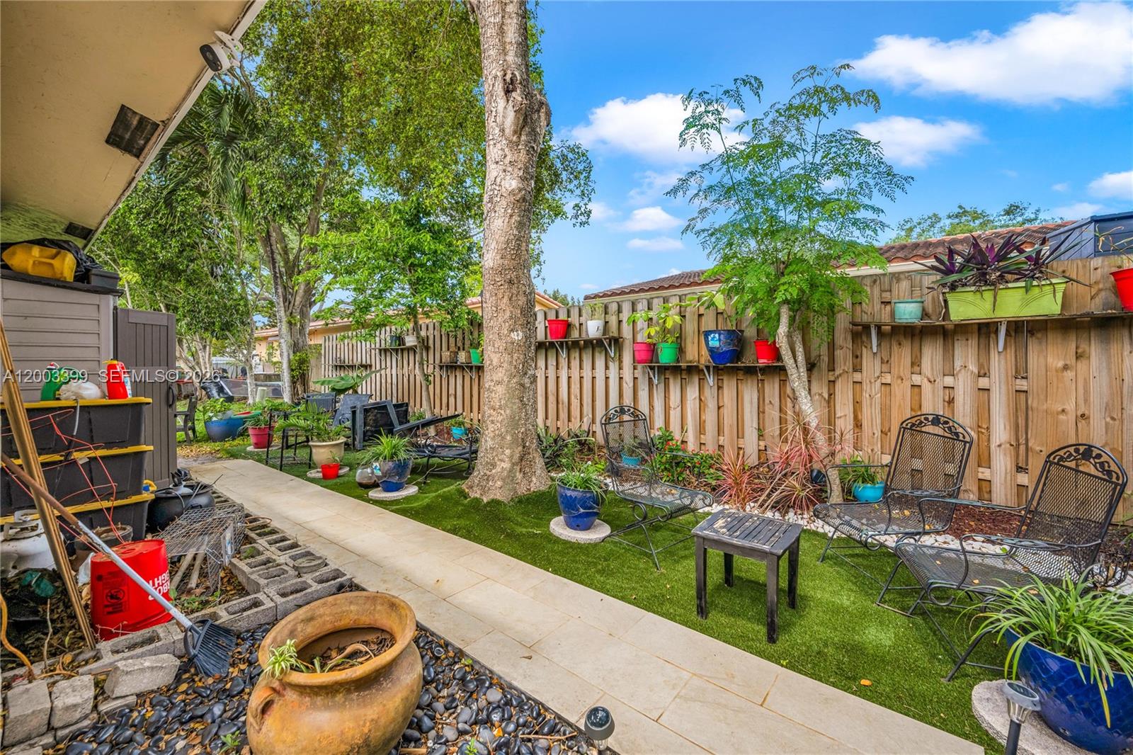 PINE GLEN - Residential