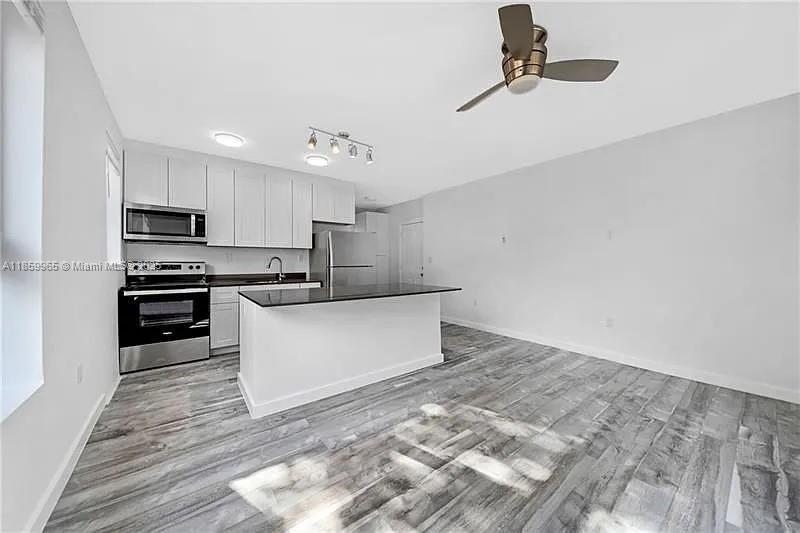 Spacious and modern 1-bedroom apartment in the heart of Little Havana. Features include a fully equipped kitchen
w. stainless steel appliances, quartz countertops, and ample cabinet space. Enjoy the comfort of an in-unit
washer/dryer combo, impact windows, and stylish laminate flooring. Bright, open layout with plenty of natural
light. Close to Downtown Miami, Brickell, and major highways. Walking distance to shops, cafés, and public
transit. Experience the vibrant local culture with nearby dining, shopping, and entertainment options. Water, sewer,
trash, and pest control included. Easy street parking. Professionally managed with fast approval for qualified
tenants. A smart option for renters seeking privacy, value, and prime location. Easy to show —contact the listing
agent today!
