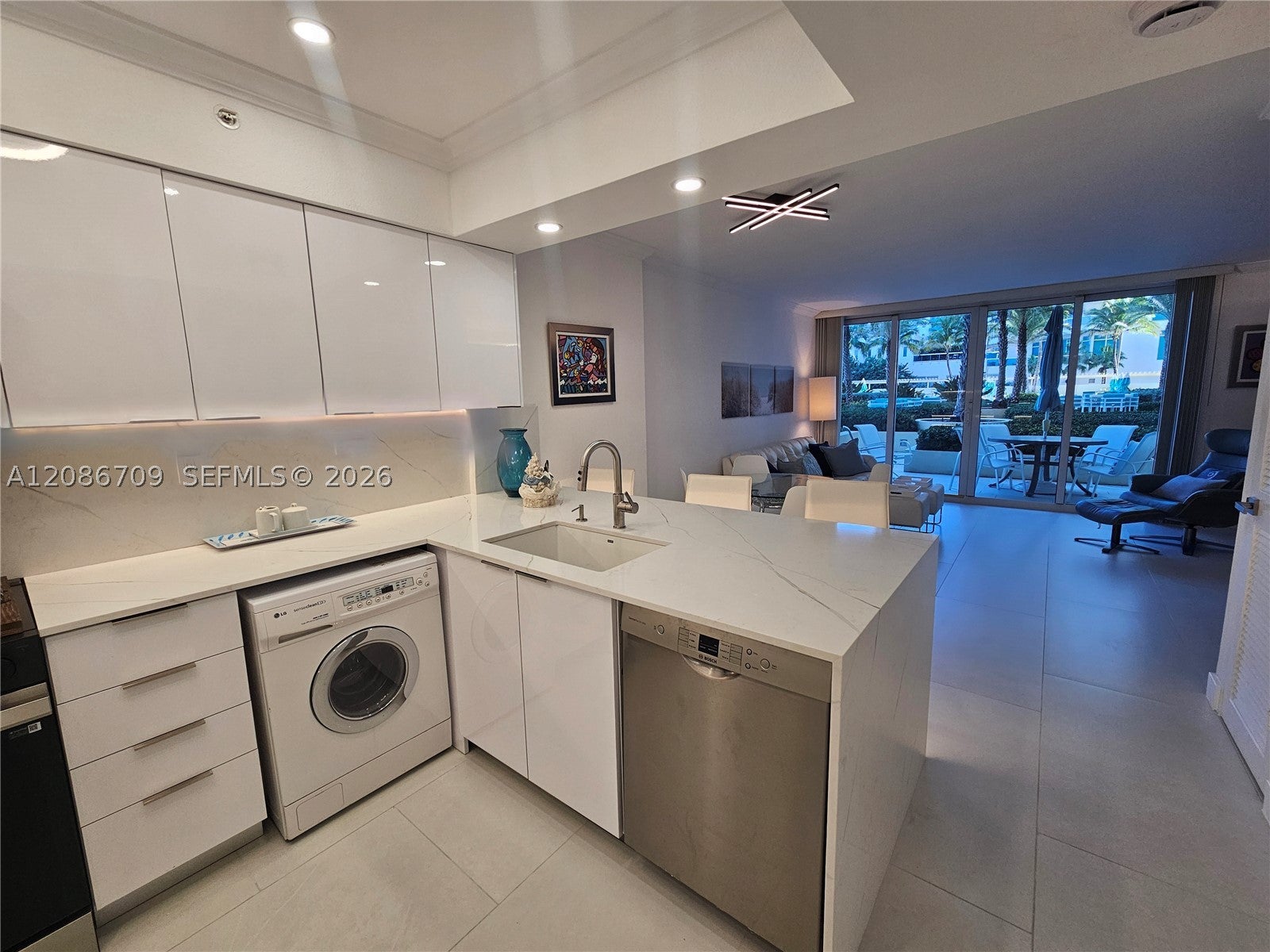 2501 S Ocean Dr L17