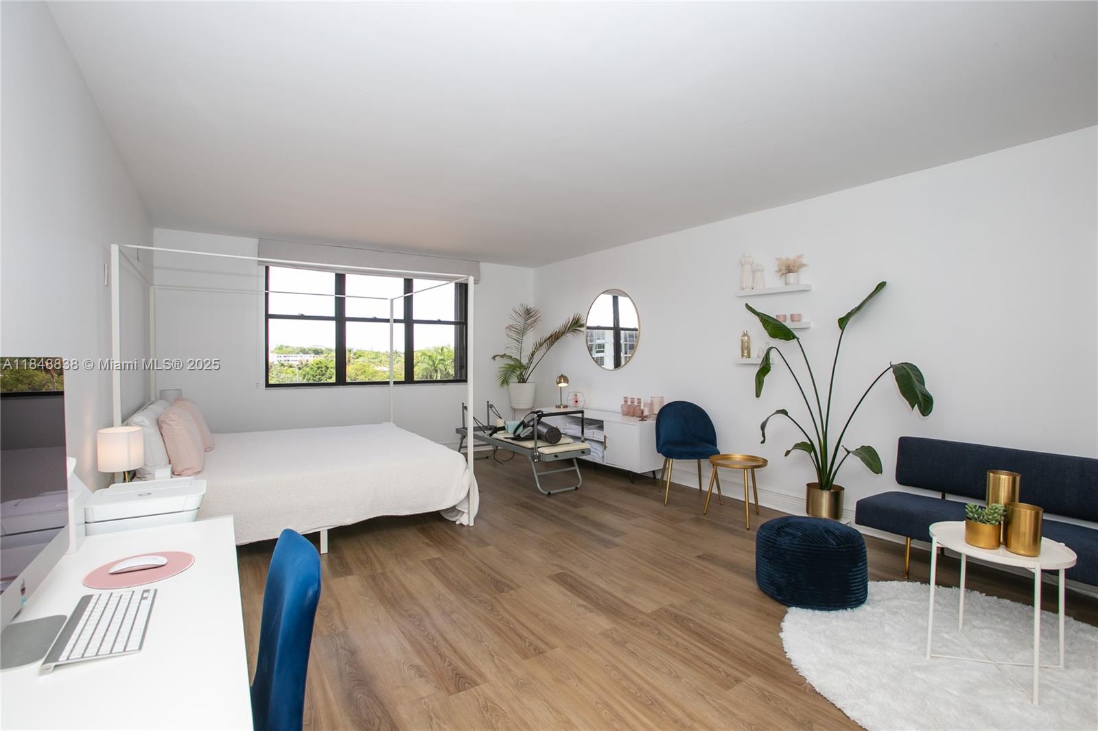 CRICKET CLUB CONDO - Residential