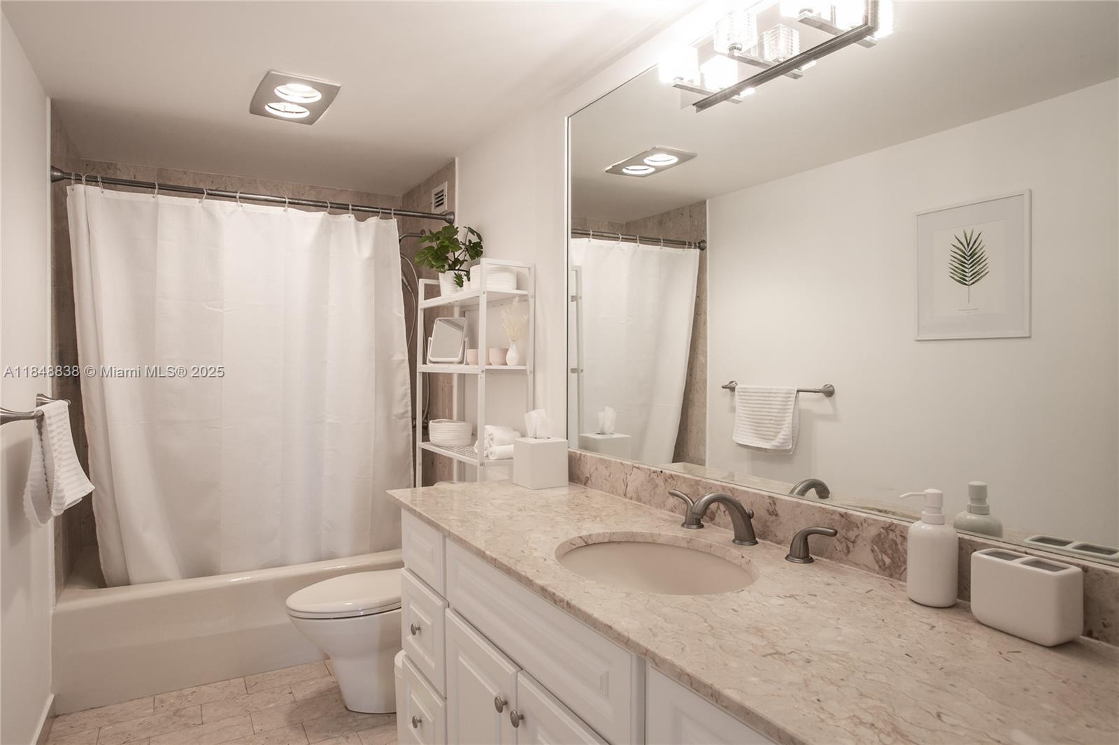 CRICKET CLUB CONDO - Residential