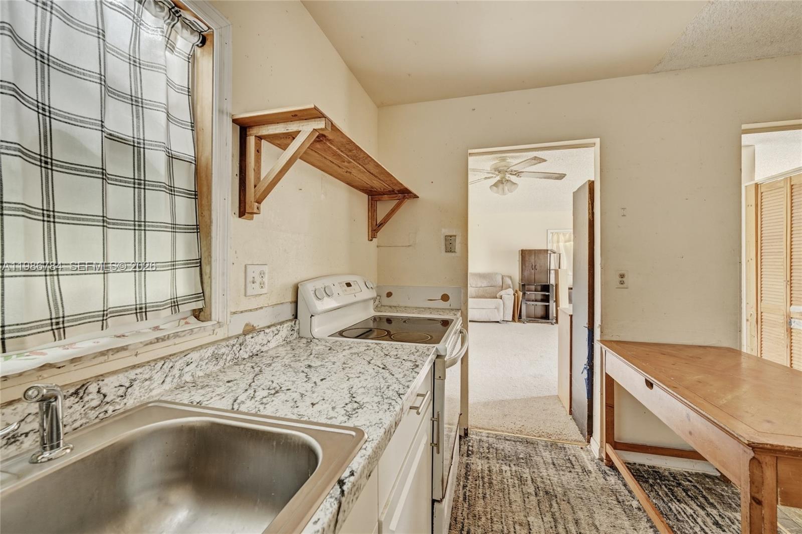 CARMEN LAURA SUBDIVISION - Residential