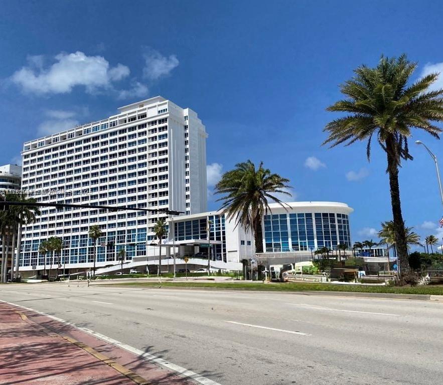 5445 Collins Ave B7, Miami Beach, Miami-Dade County, Florida - 1 Bedrooms  
1 Bathrooms - 