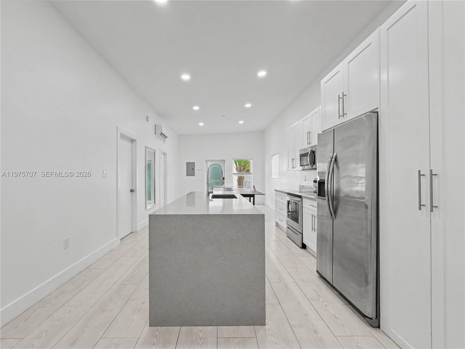 COMFORT GARDENS - Residential Income