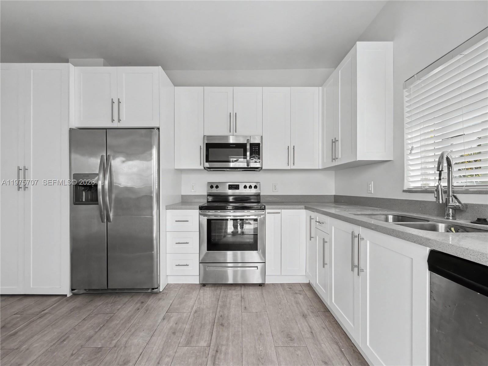 COMFORT GARDENS - Residential Income