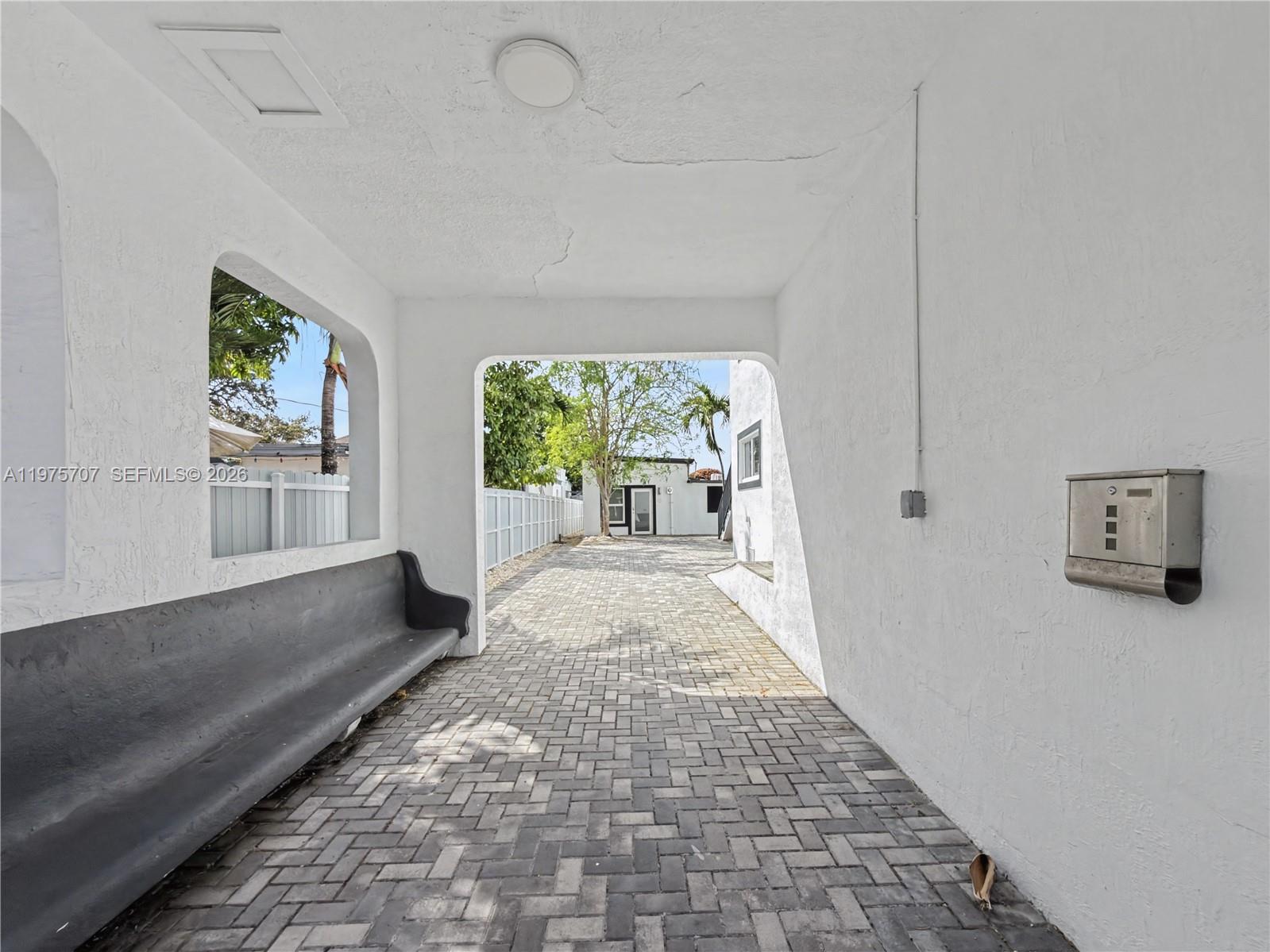 COMFORT GARDENS - Residential Income