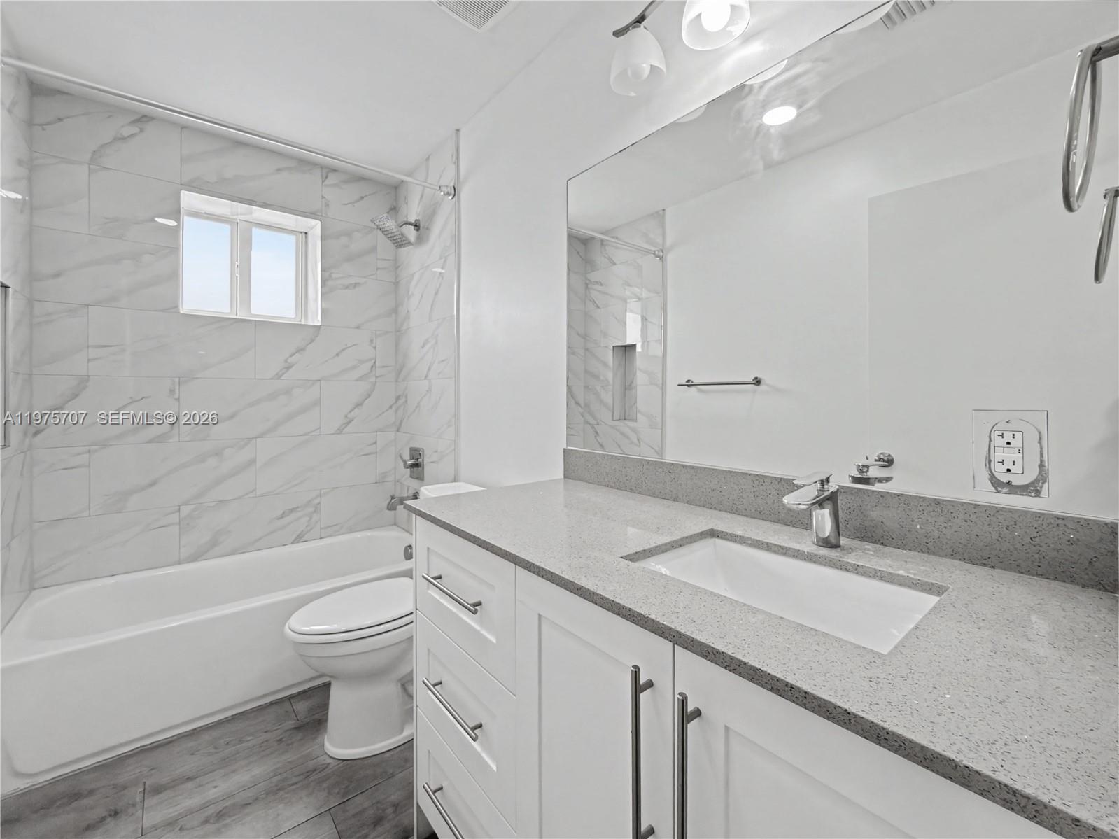 COMFORT GARDENS - Residential Income