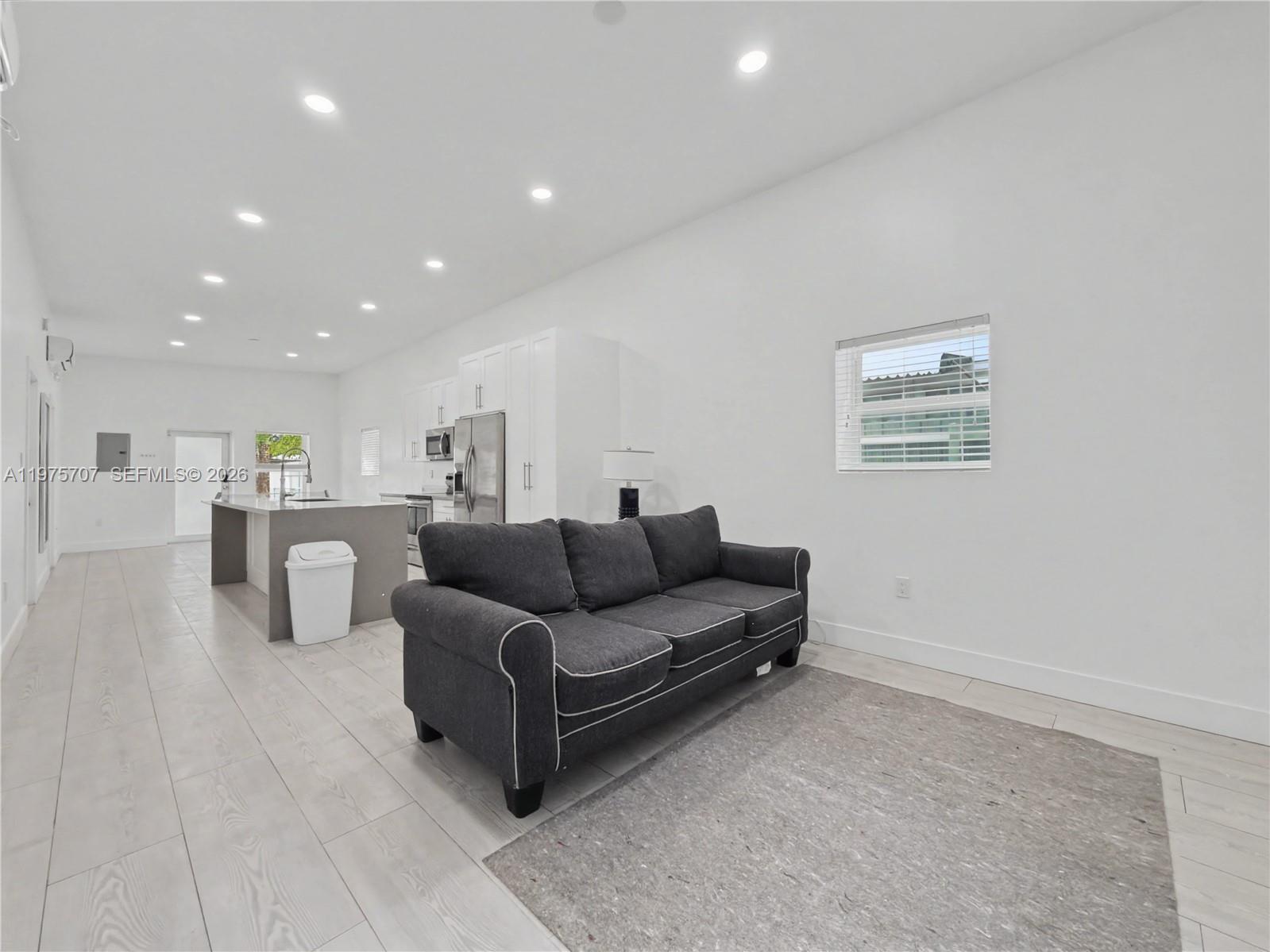 COMFORT GARDENS - Residential Income