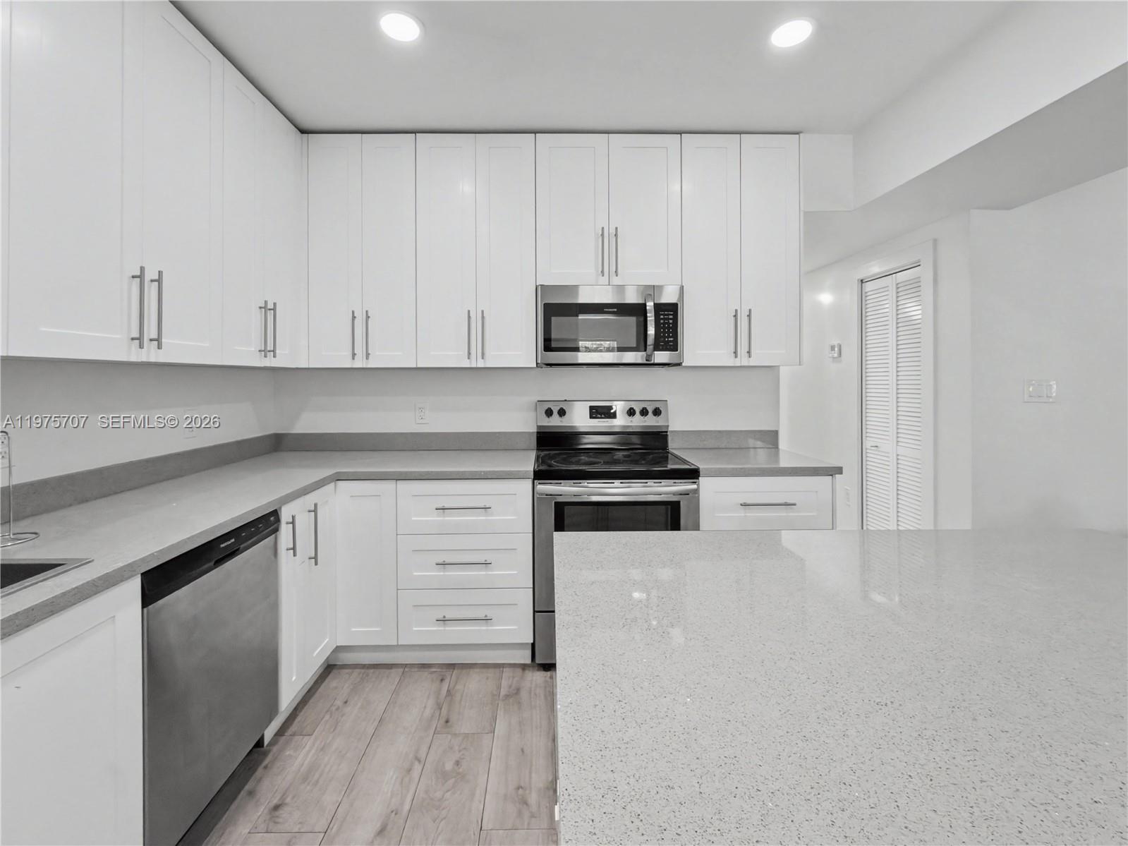 COMFORT GARDENS - Residential Income