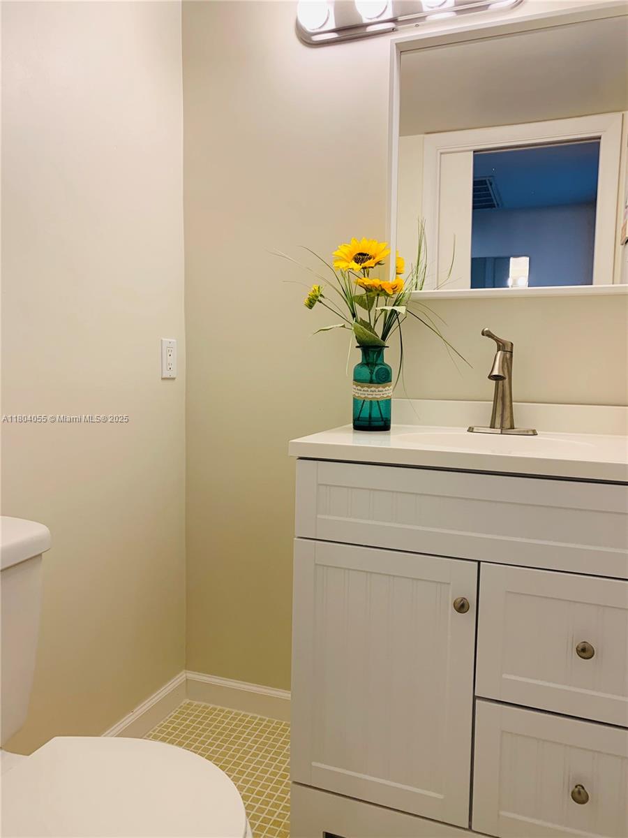 LEISURE GARDENS CONDO - Residential Lease