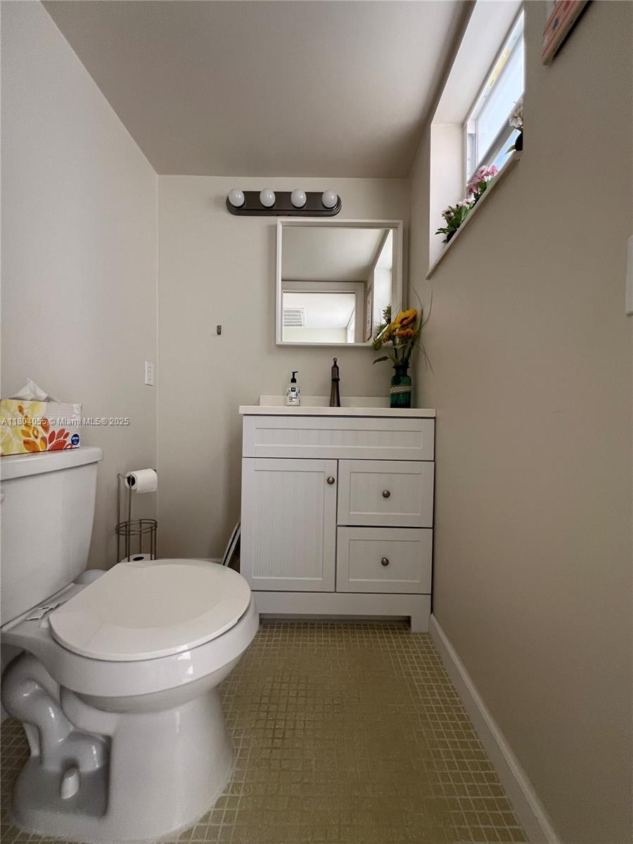 LEISURE GARDENS CONDO - Residential Lease