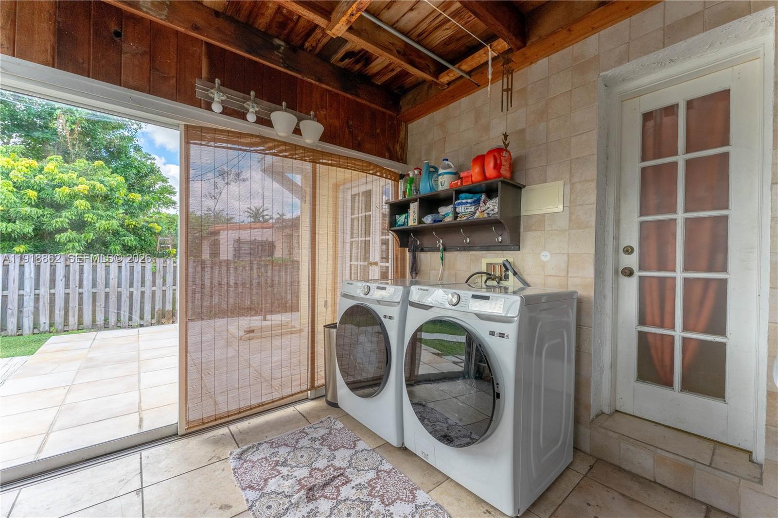 LE JEUNE VILLAS - Residential