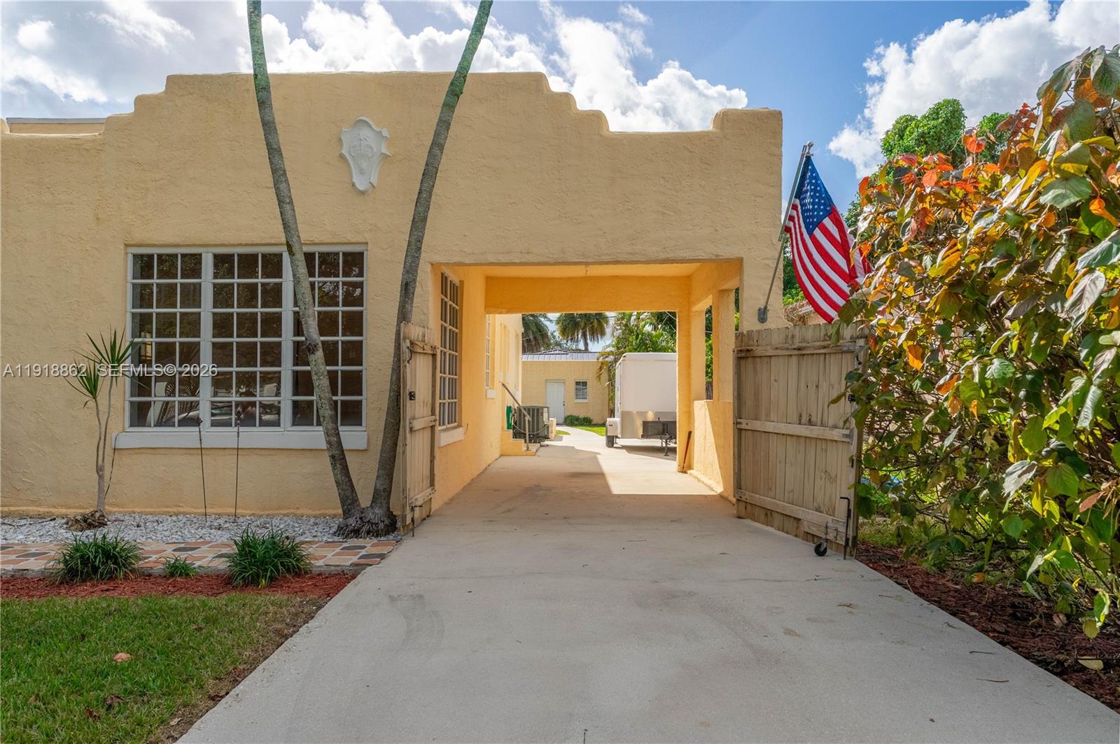 LE JEUNE VILLAS - Residential