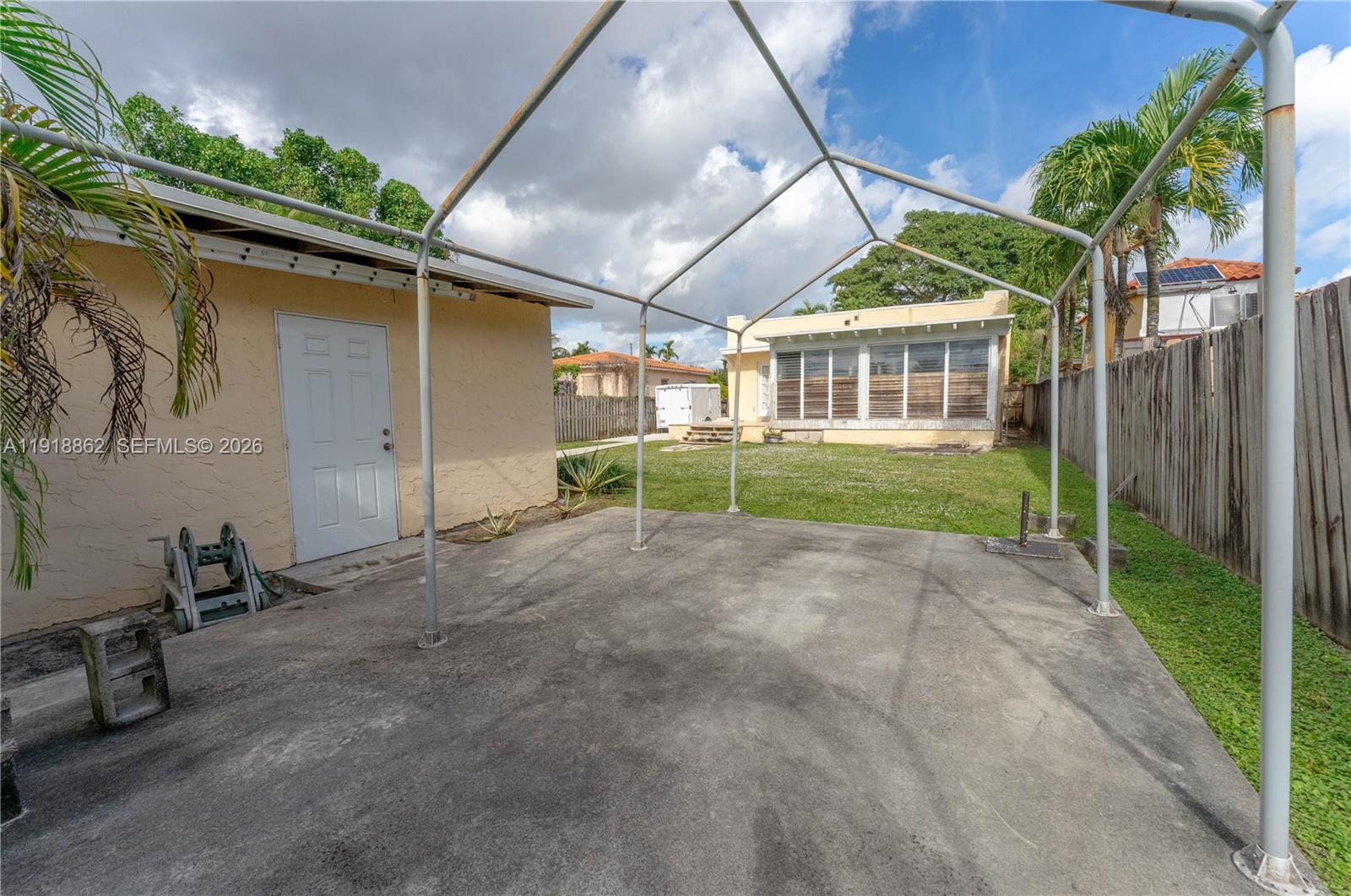 LE JEUNE VILLAS - Residential