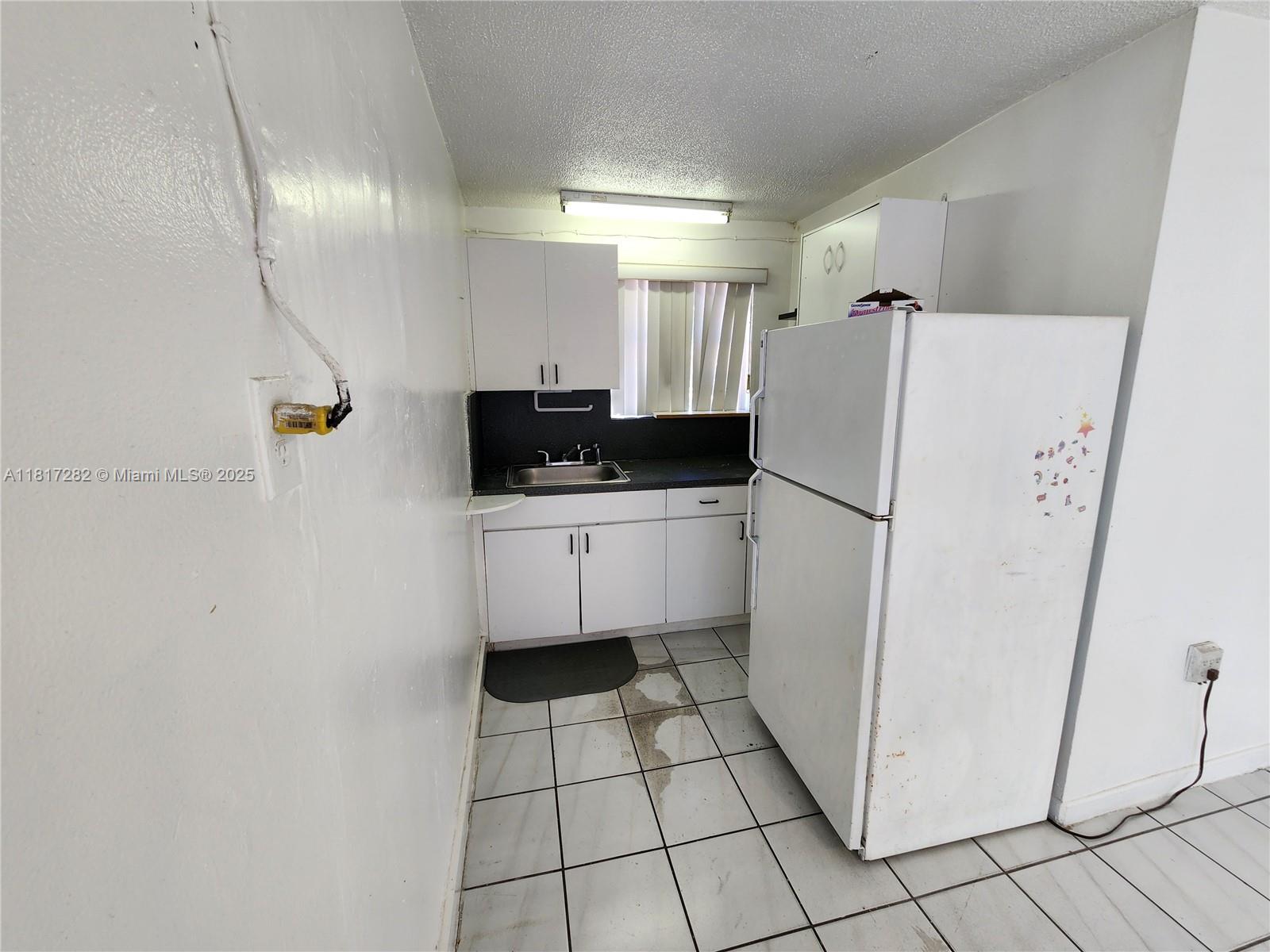 CORAL PARK ESTATES SEC 1 - Residential Lease