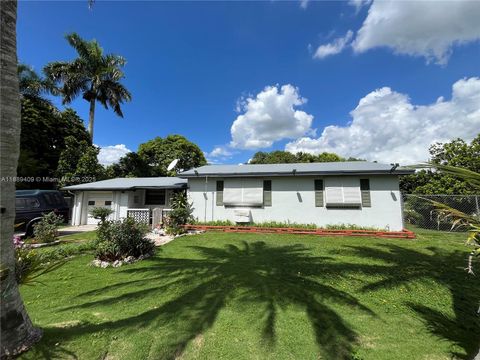 Photo of 801 NW 12th St, Homestead, FL 33030 (MLS # A11889409)