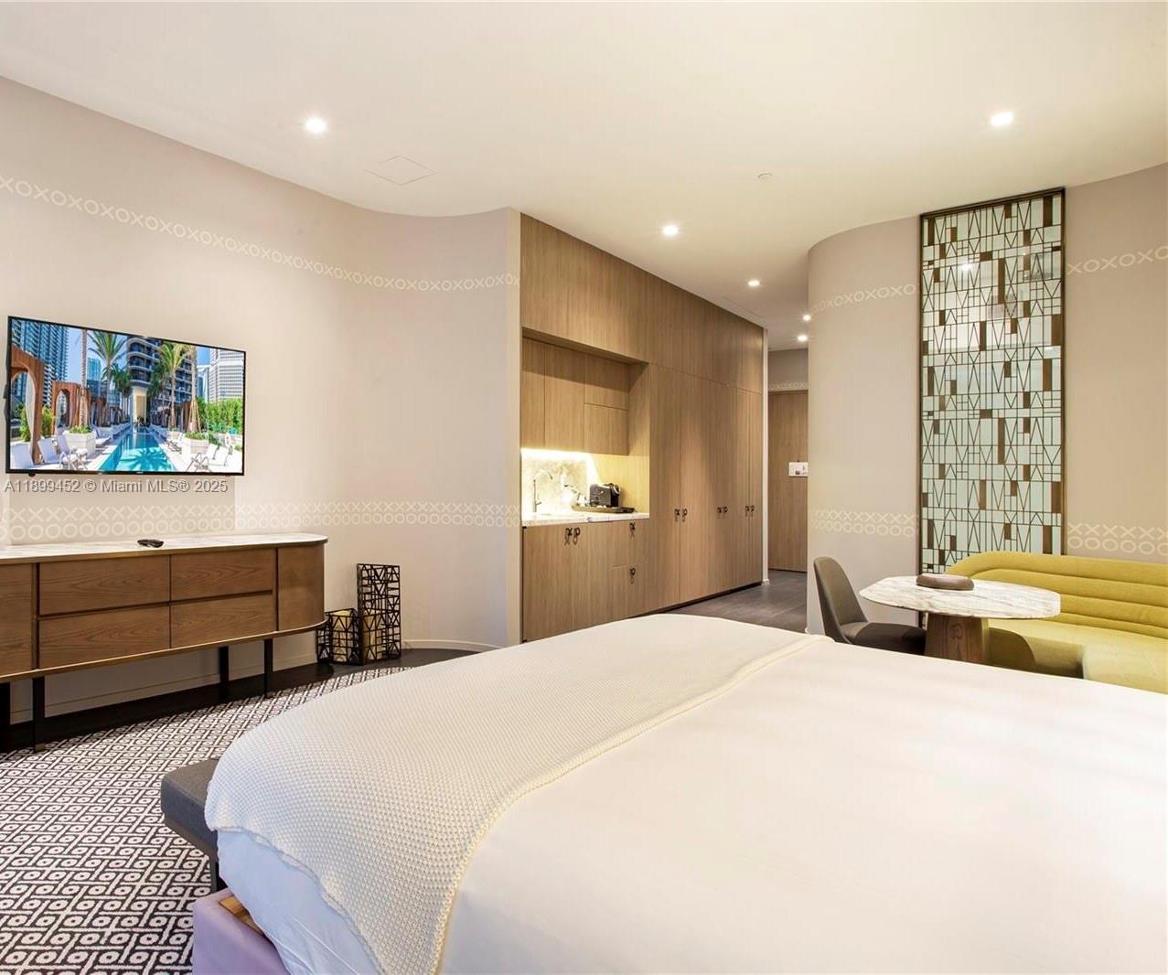 801 SMA DESIGNER SUITES C - Residential