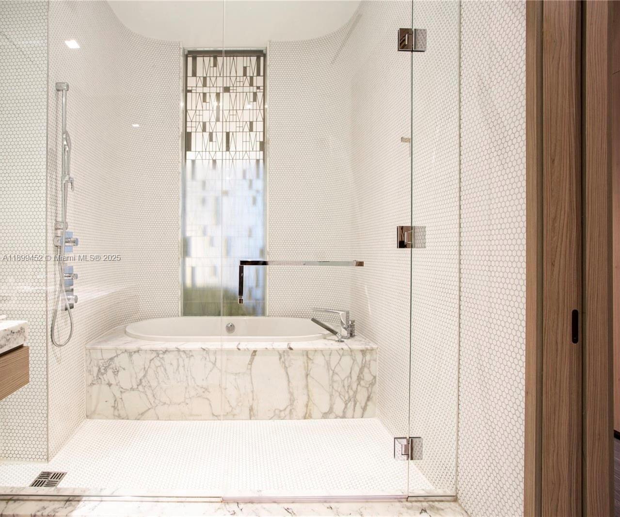801 SMA DESIGNER SUITES C - Residential