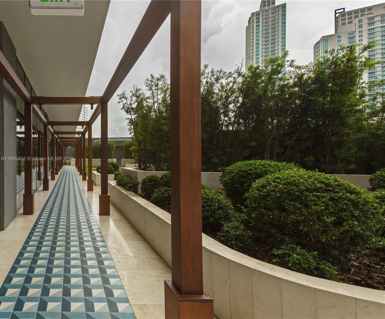 801 SMA DESIGNER SUITES C - Residential