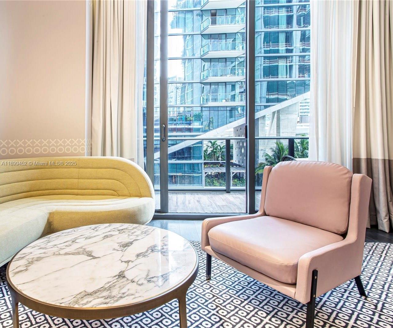 801 SMA DESIGNER SUITES C - Residential
