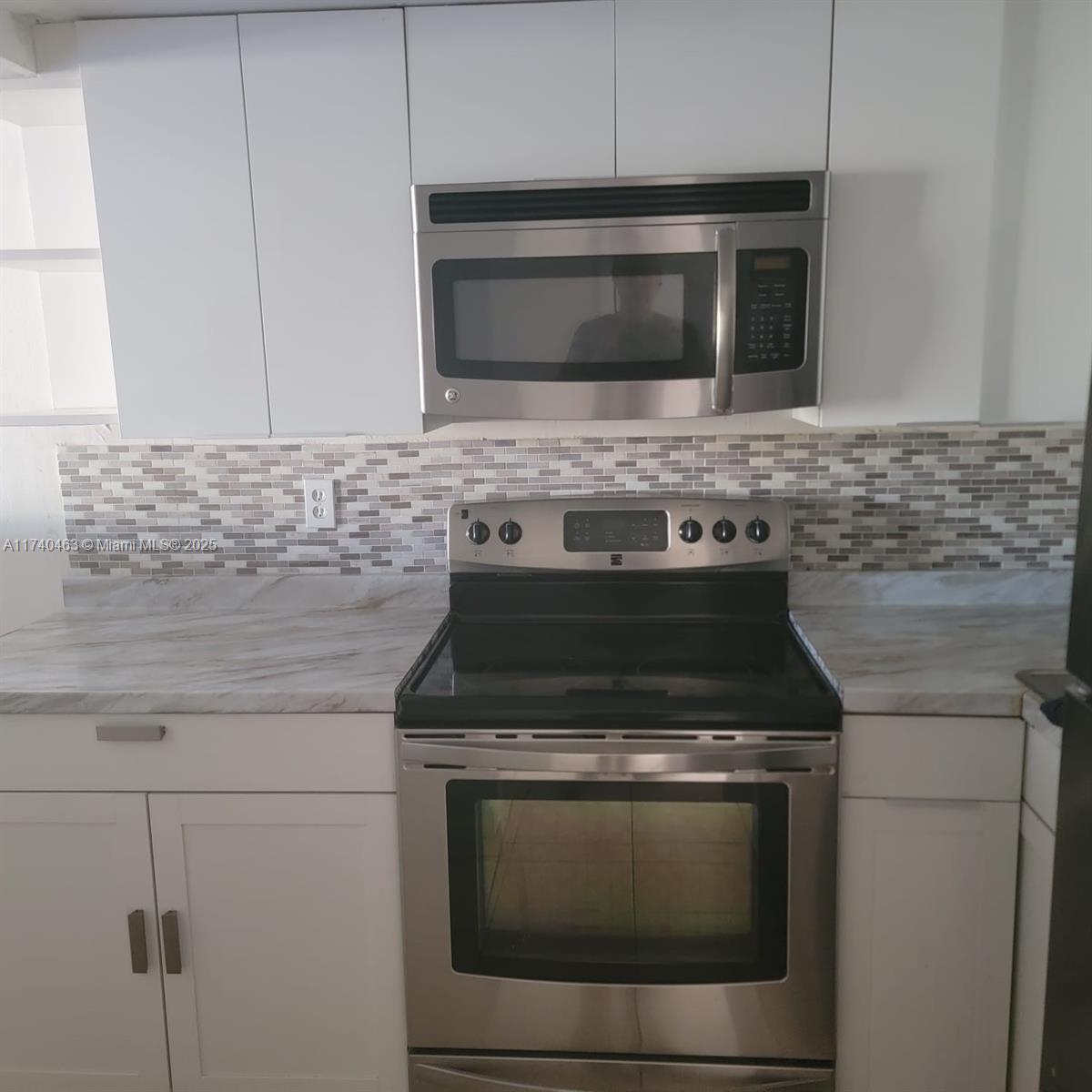 Rental Property at 8600 Sw 109th Ave 4-204, Miami, Broward County, Florida - Bedrooms: 1 
Bathrooms: 1  - $1,800 MO.