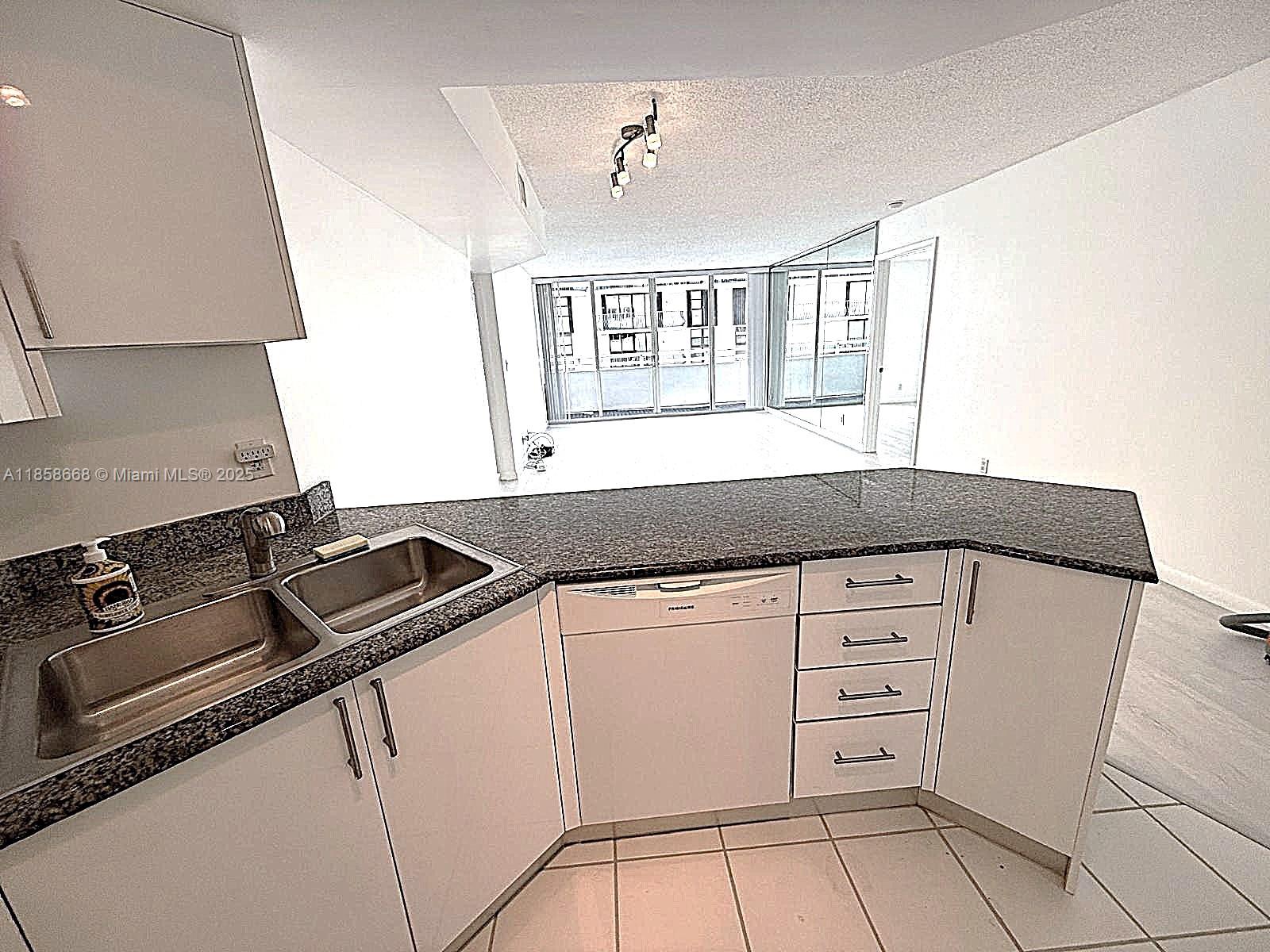 RIMINI BEACH CONDO - Residential Lease