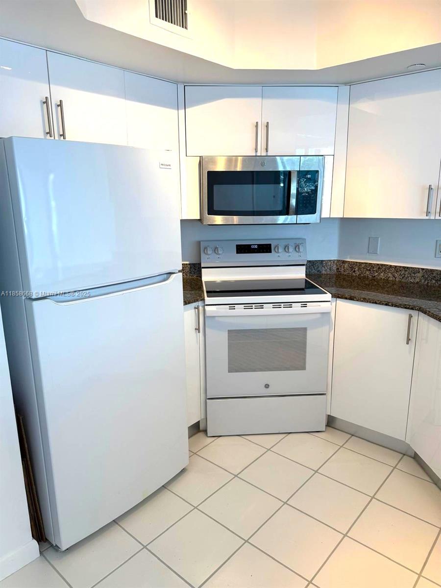 RIMINI BEACH CONDO - Residential Lease