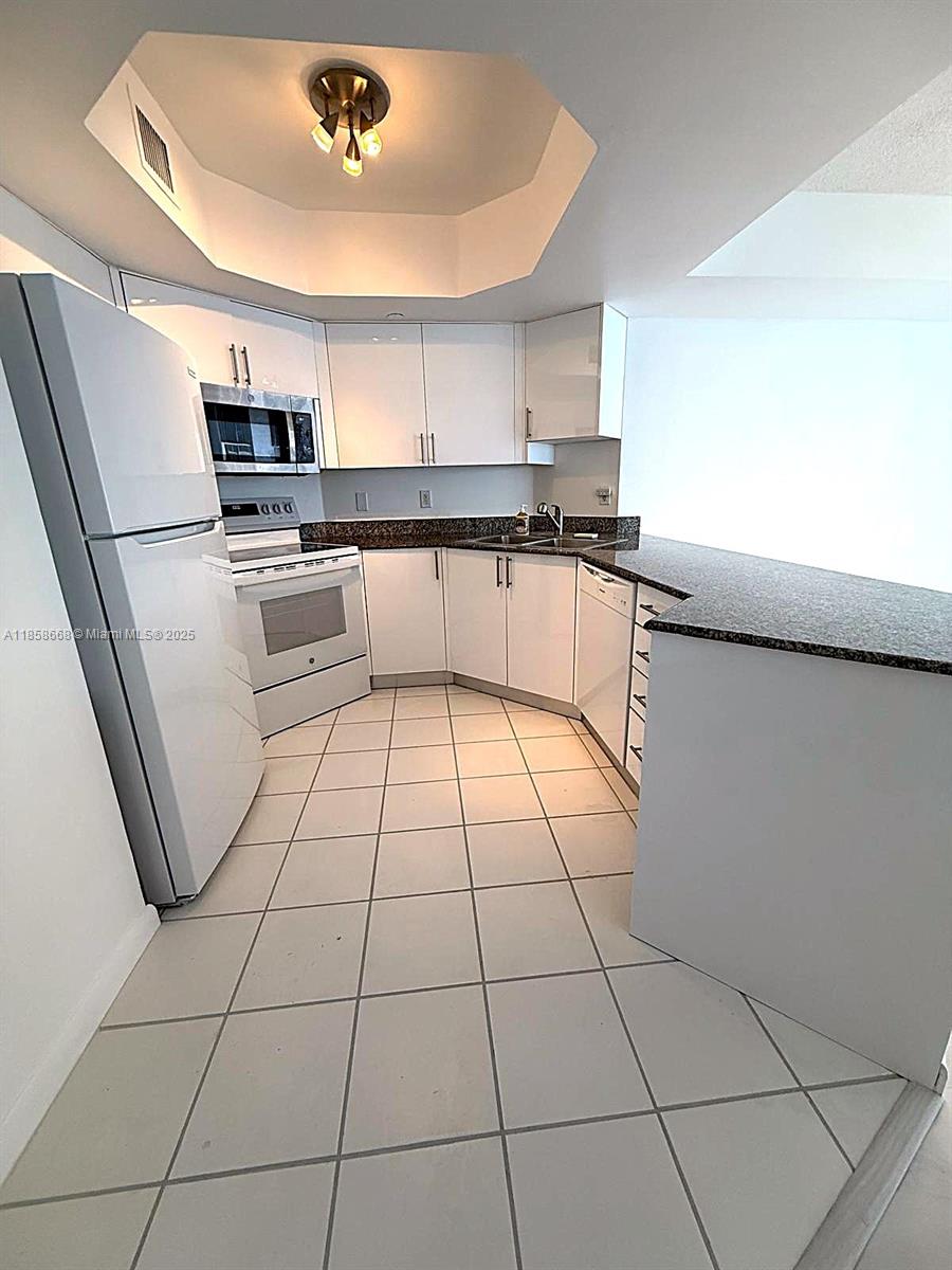 RIMINI BEACH CONDO - Residential Lease