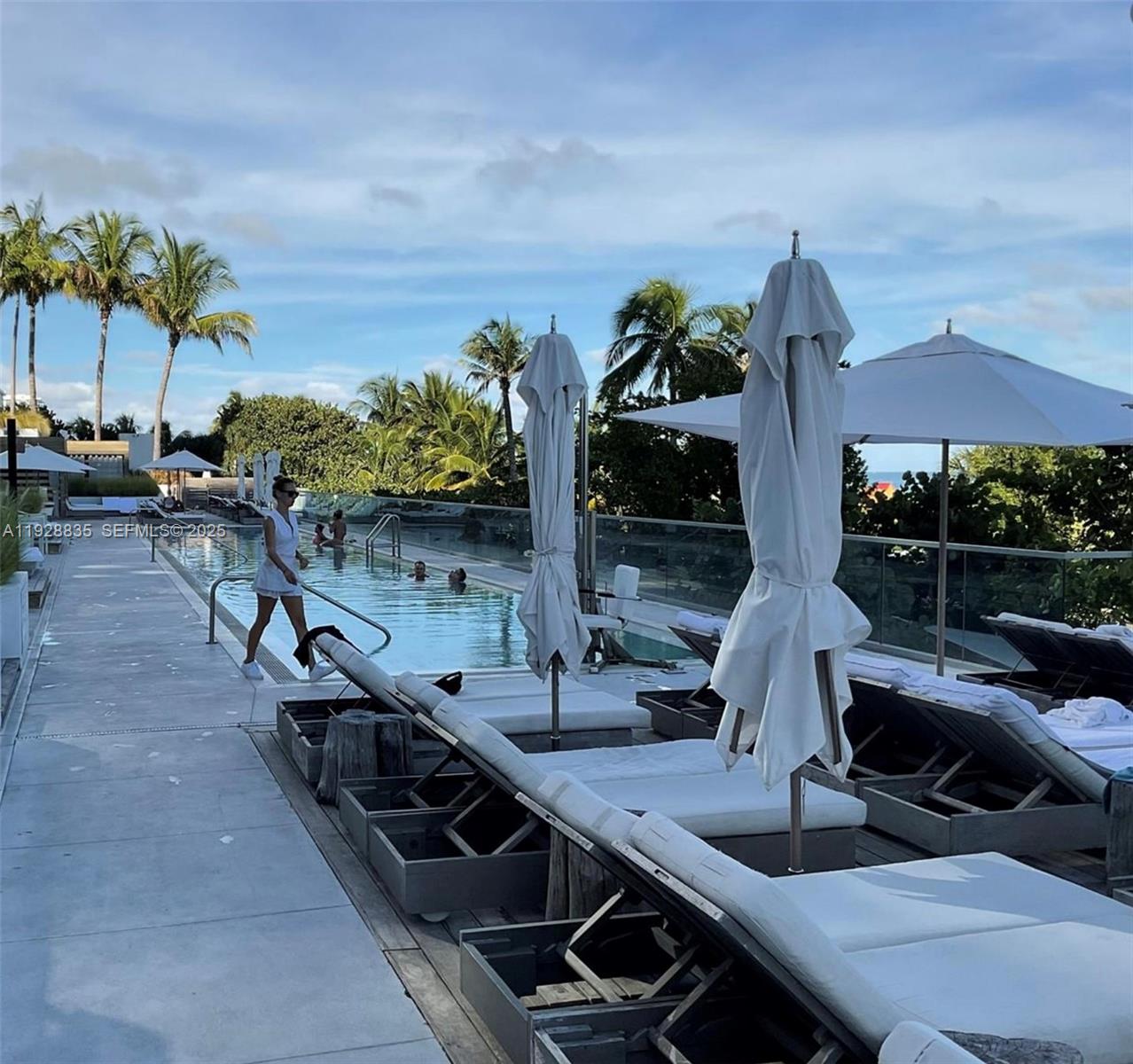 RONEY PALACE CONDO - Residential Lease