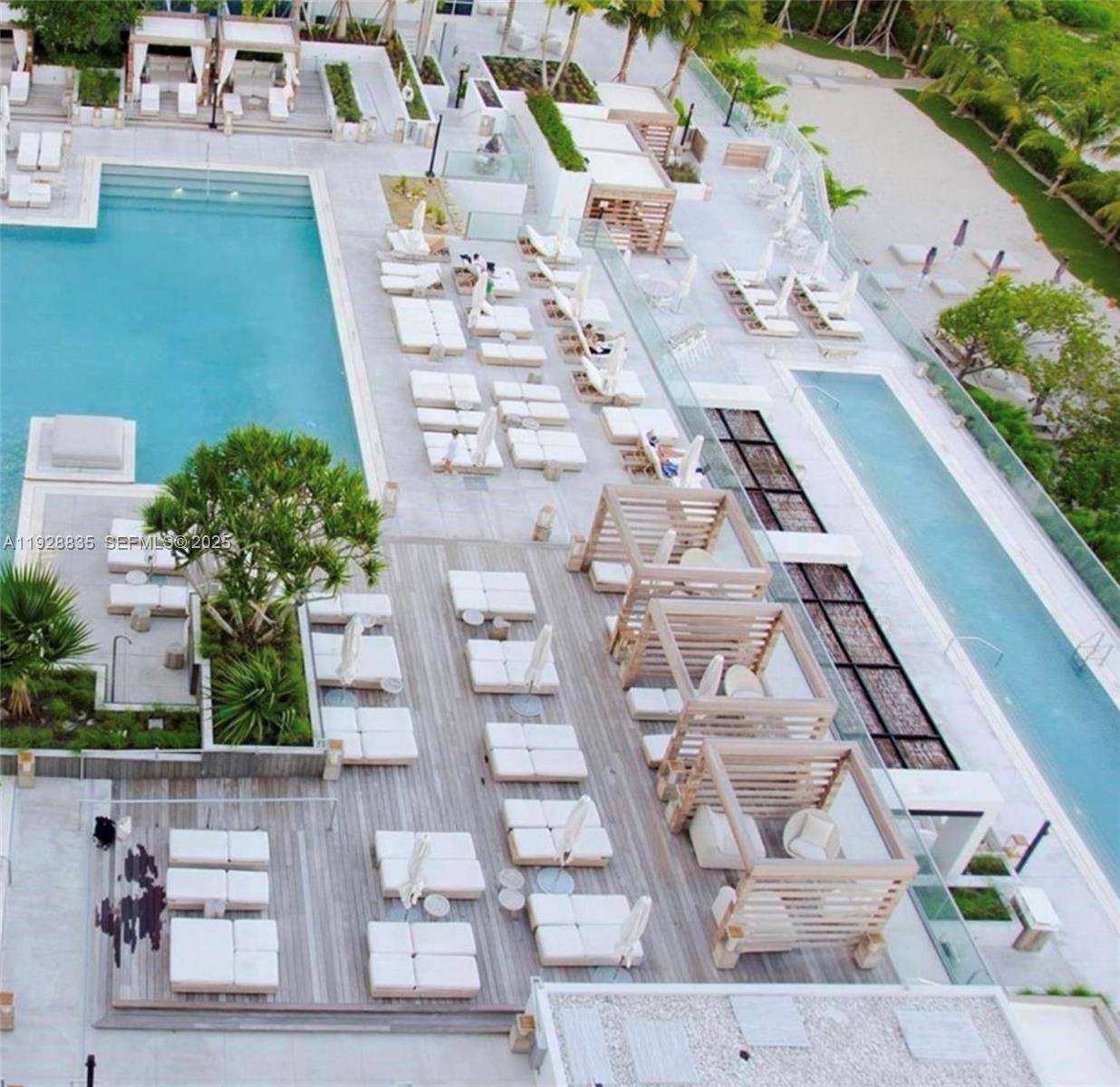 RONEY PALACE CONDO - Residential Lease