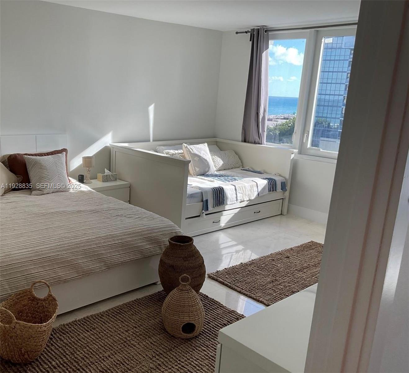 RONEY PALACE CONDO - Residential Lease