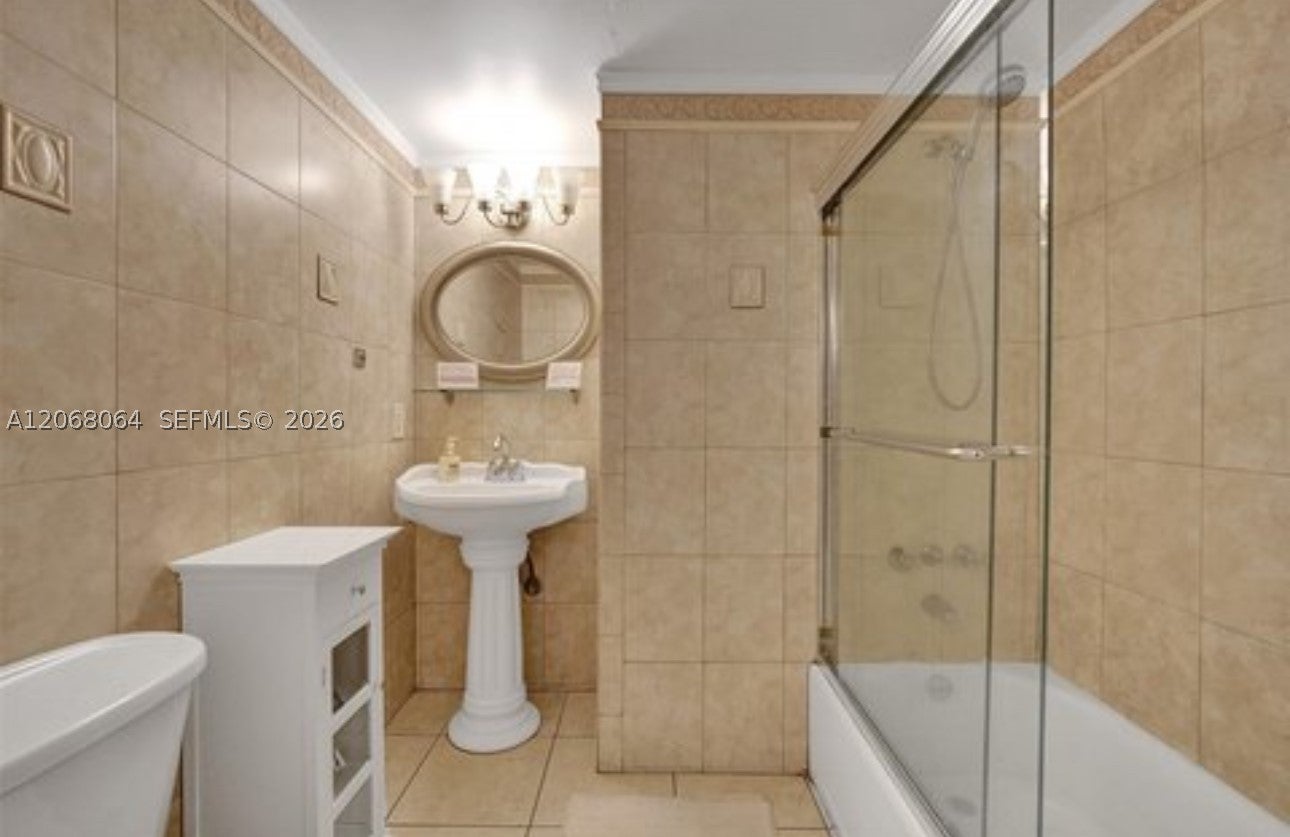 4040 Galt Ocean Dr 221