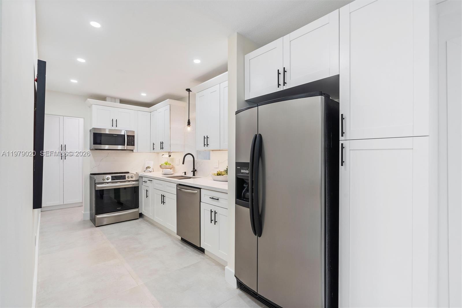 VALENTINES SUB B-29 - Residential Lease