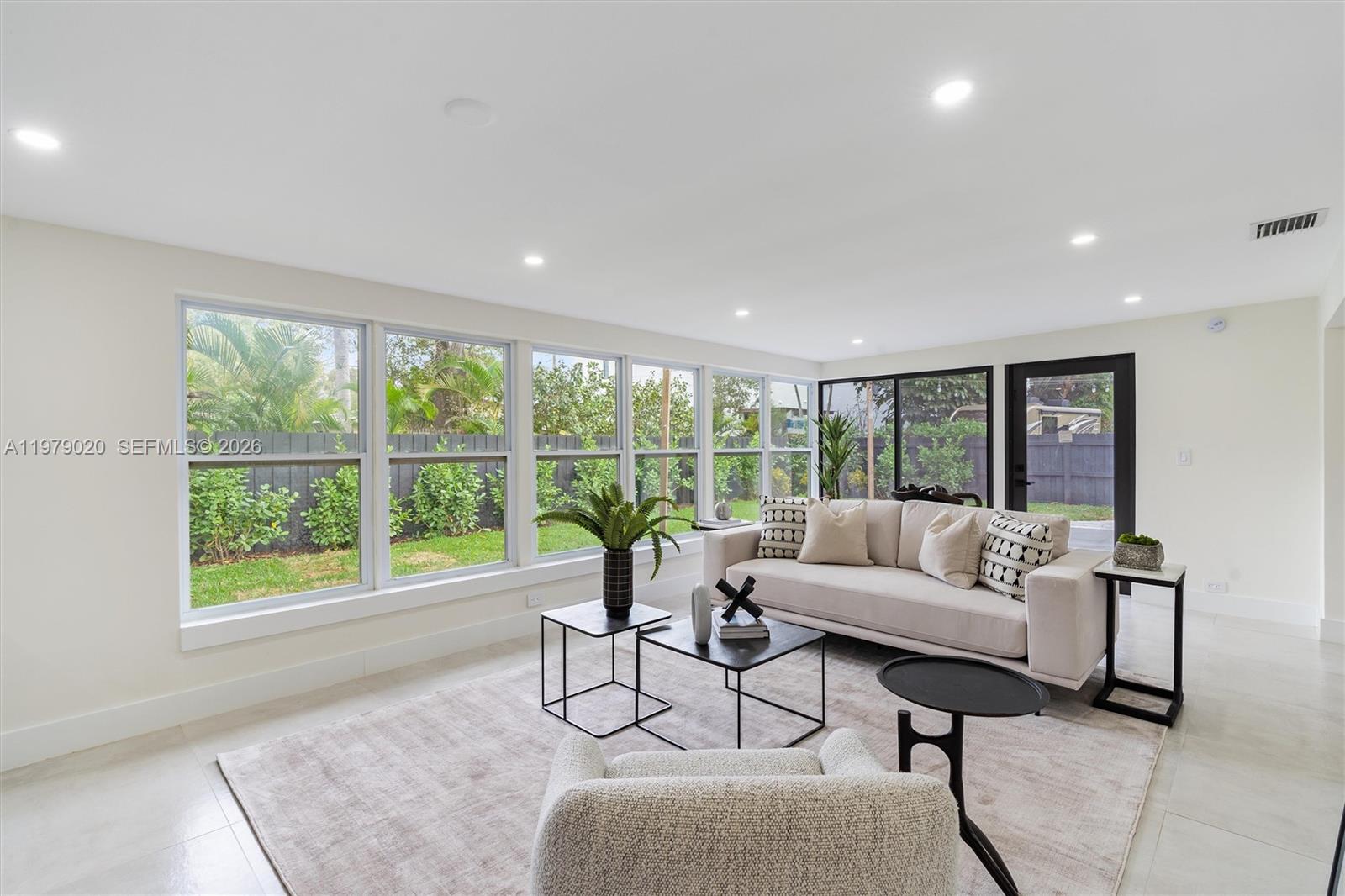 VALENTINES SUB B-29 - Residential Lease