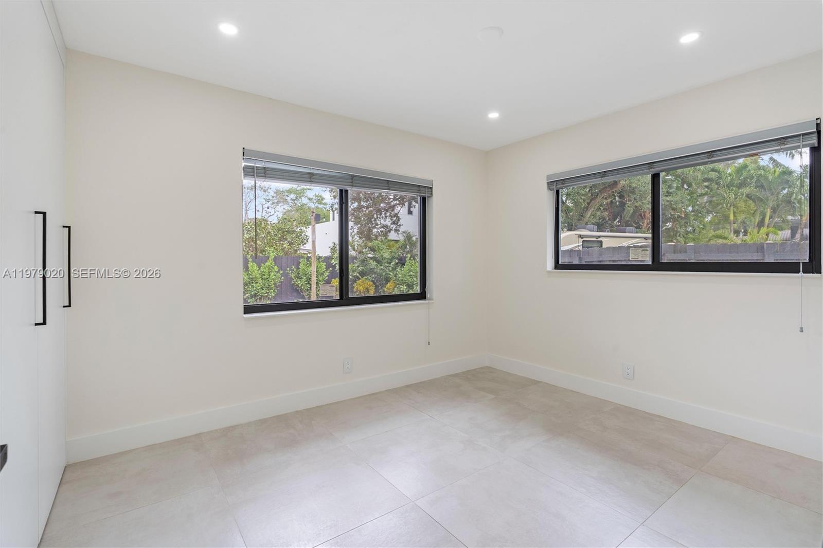 VALENTINES SUB B-29 - Residential Lease