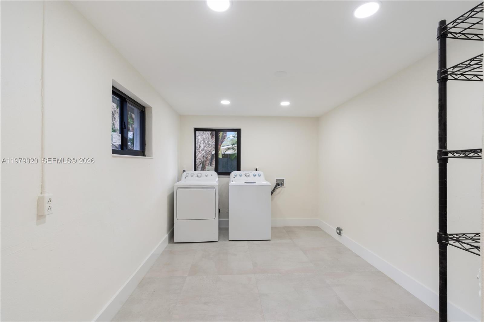 VALENTINES SUB B-29 - Residential Lease