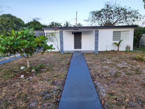 Single Family Residence in Boynton Beach FL 3200 Orange St St 8.jpg