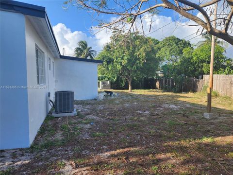 Single Family Residence in Boynton Beach FL 3200 Orange St St 6.jpg