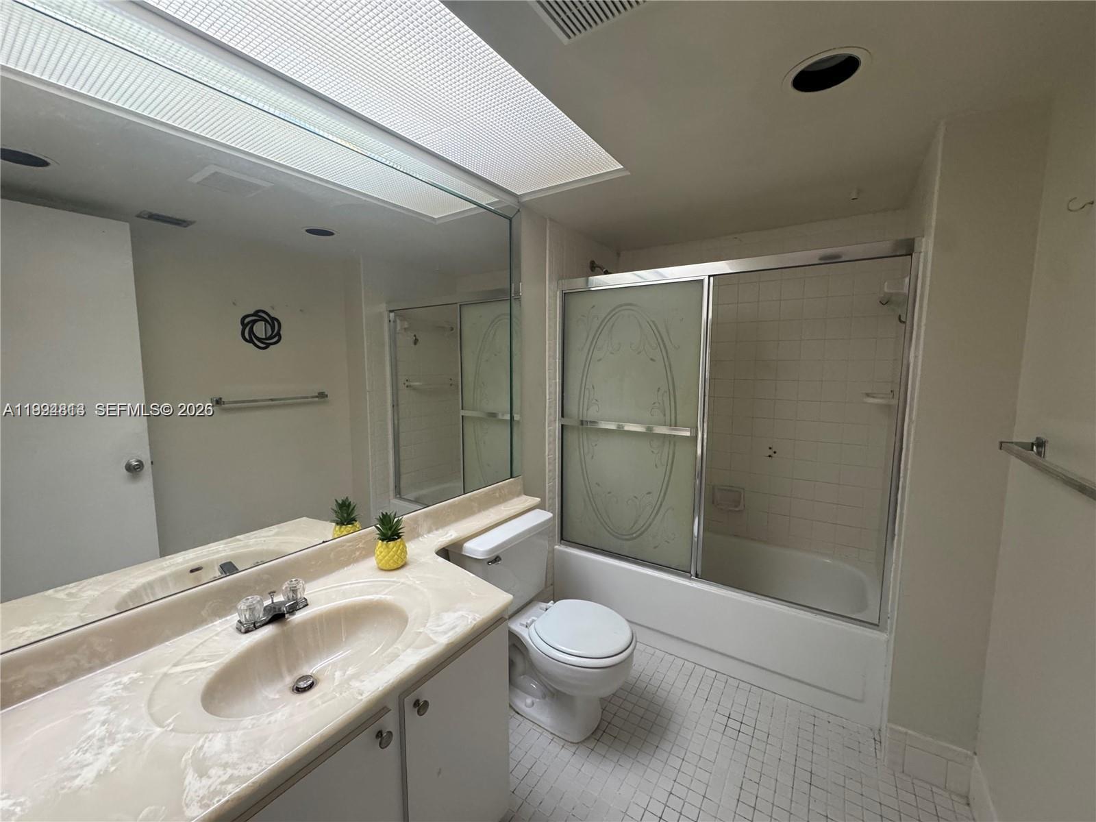 BUCKINGHAM EAST AT CENTUR - Residential Lease