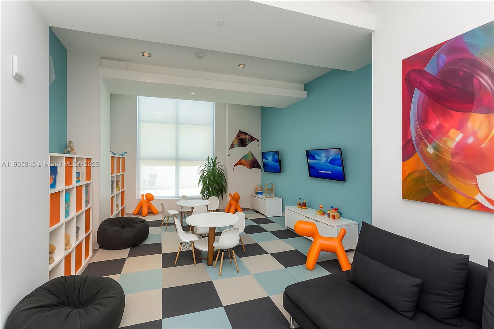 1100 MILLECENTO RESIDENCE - Residential Lease