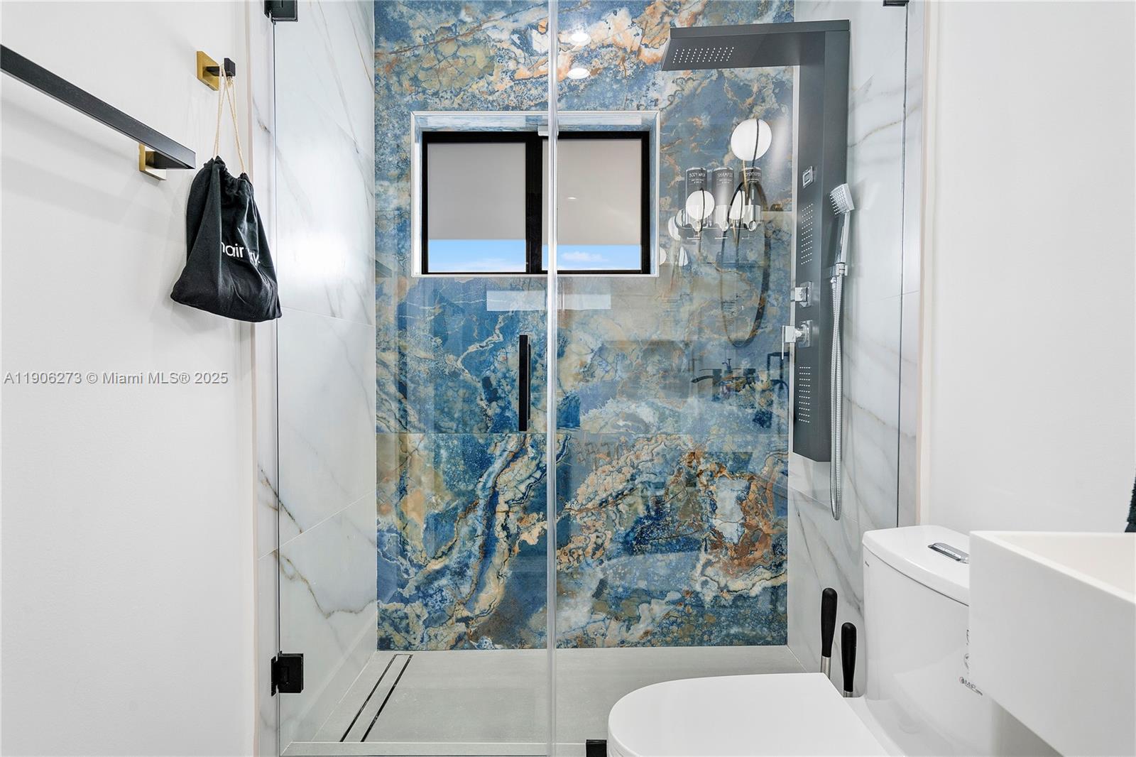 RAILROAD SHOPS INTER SCHO - Residential Income