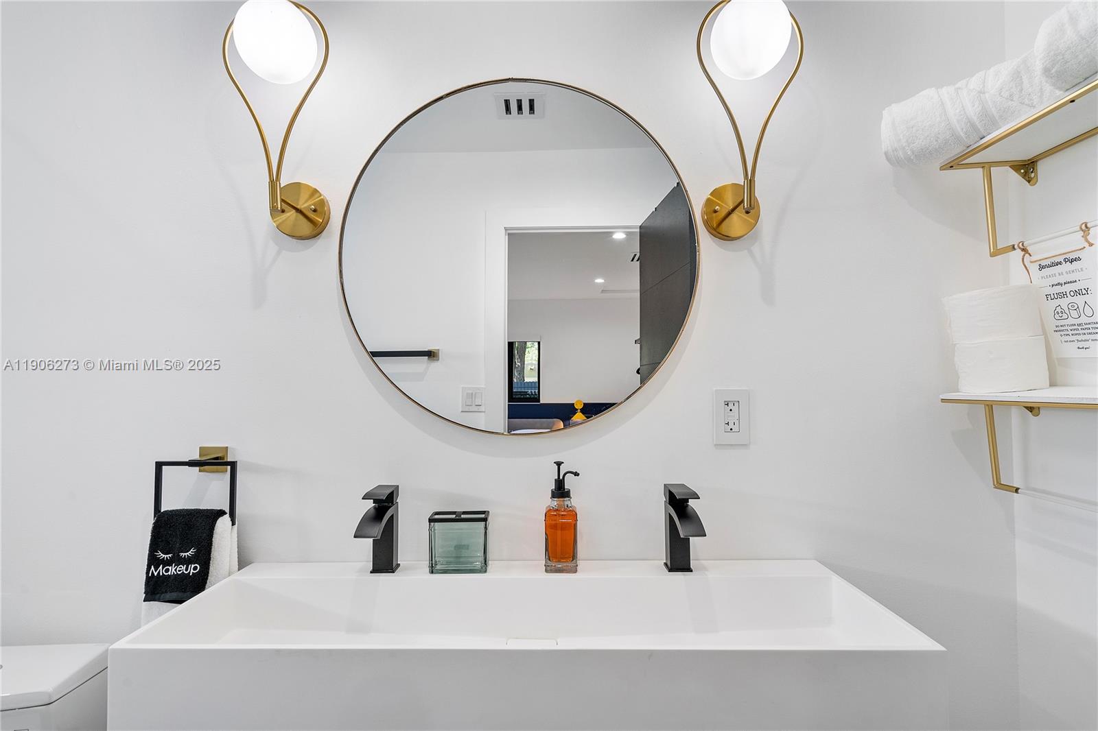 RAILROAD SHOPS INTER SCHO - Residential Income